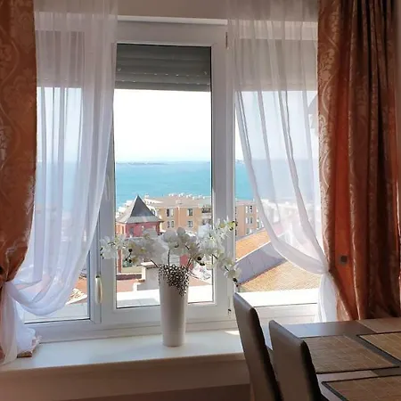 Sea View 아파트